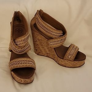 Tory Burch Lucian gold chain wedge 10.5